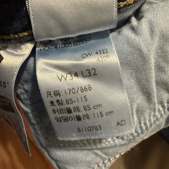 Classic Blue Women's Jeans - Picture 4 of 9